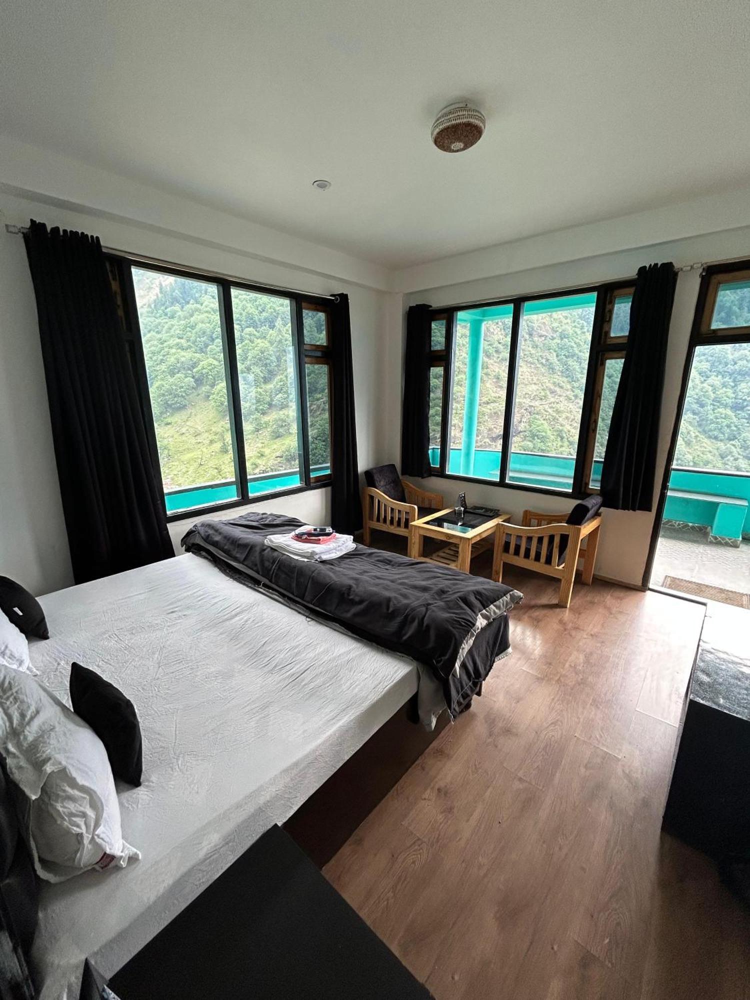 Aman Resort, Tosh Village, Himachal Pradesh Dış mekan fotoğraf