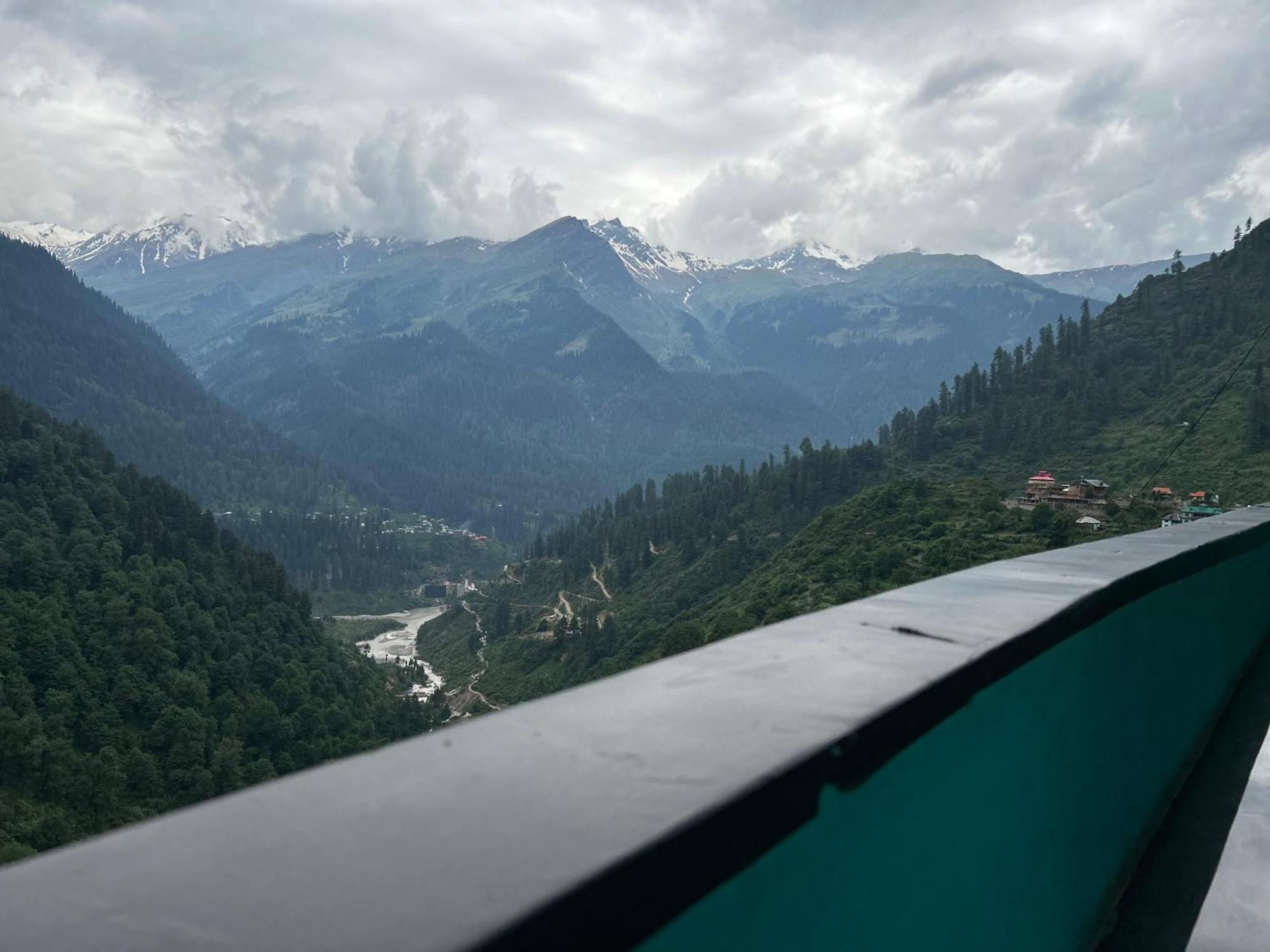 Aman Resort, Tosh Village, Himachal Pradesh Dış mekan fotoğraf